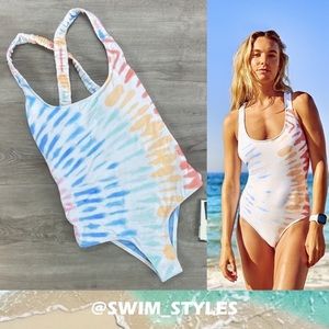 ☀️RIP CURL☀️ WIPEOUT CHEEKY ONE PIECE BATHING SUIT